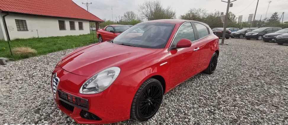 wołów Alfa Romeo Giulietta cena 26900 przebieg: 221030, rok produkcji 2011 z Wołów